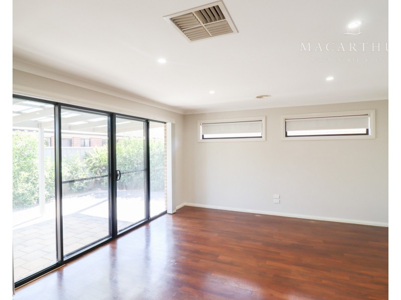 26 Barrima Drive, Glenfield Park NSW 2650
