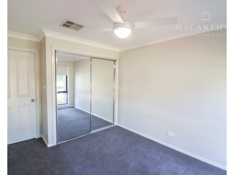 26 Barrima Drive, Glenfield Park NSW 2650
