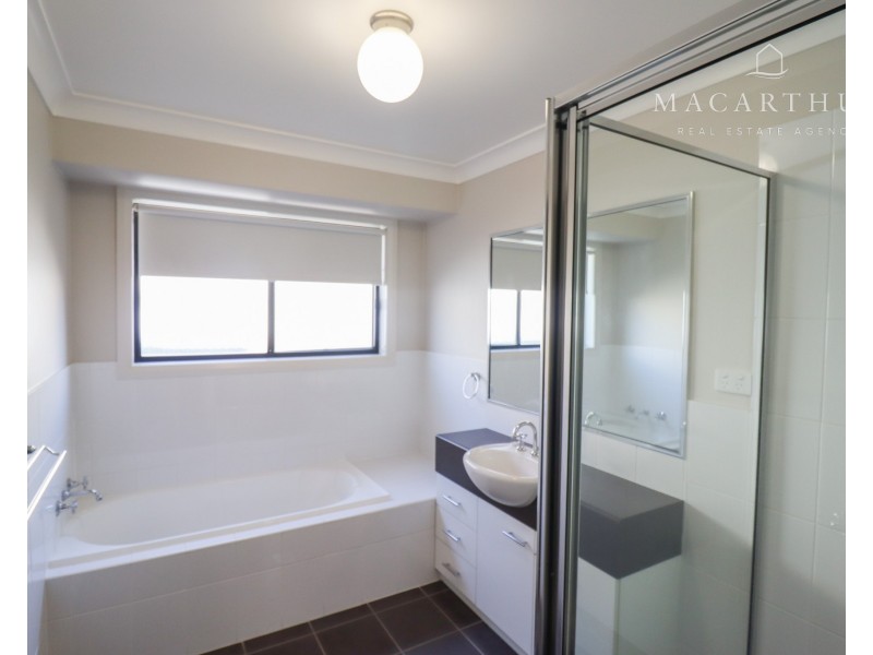 26 Barrima Drive, Glenfield Park NSW 2650