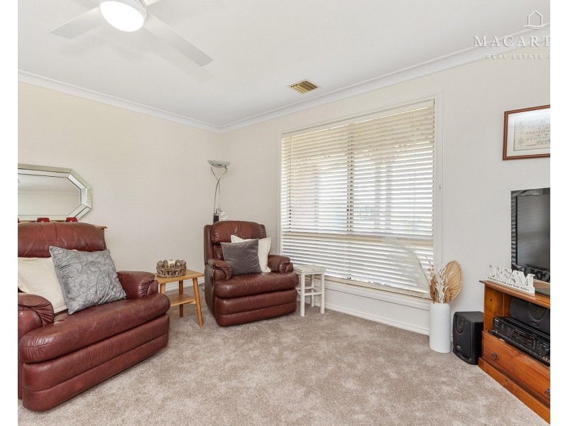 38 Bourkelands Drive, Bourkelands NSW 2650
