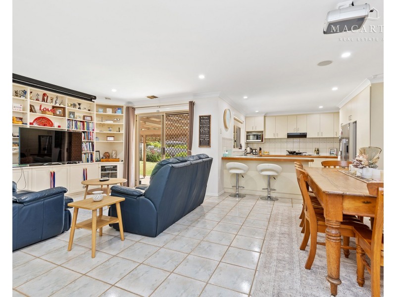 38 Bourkelands Drive, Bourkelands NSW 2650