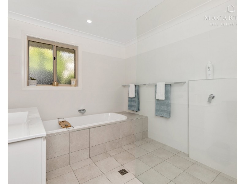 38 Bourkelands Drive, Bourkelands NSW 2650