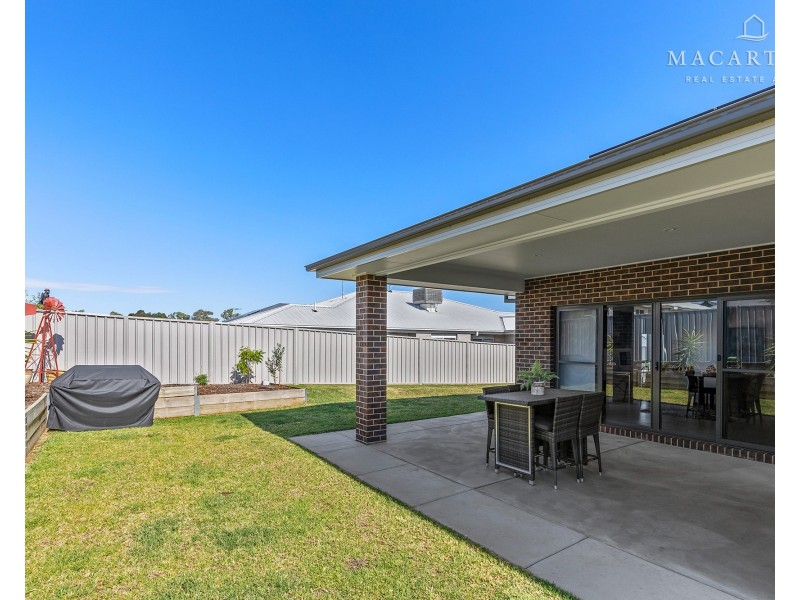76 Coppabella Drive, Gobbagombalin NSW 2650