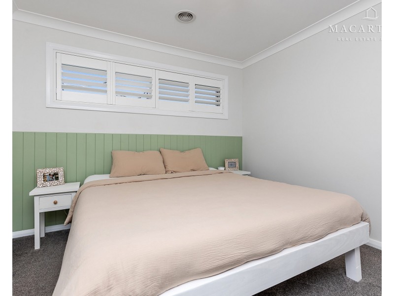 70 Paperbark Drive, Forest Hill NSW 2651