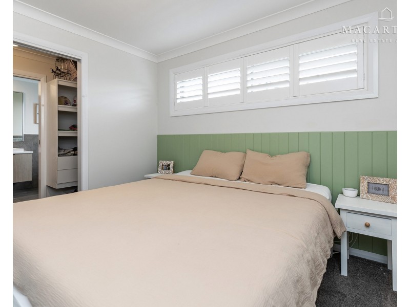 70 Paperbark Drive, Forest Hill NSW 2651