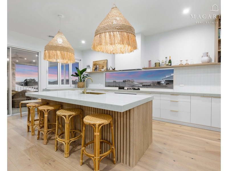28 Jumbuck Drive, Gobbagombalin NSW 2650