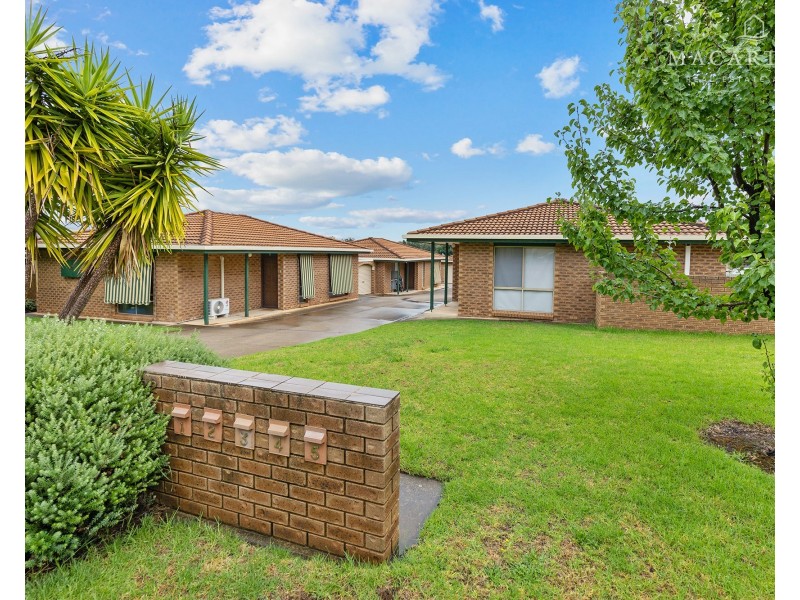 2/22 Dove Street, Mount Austin NSW 2650