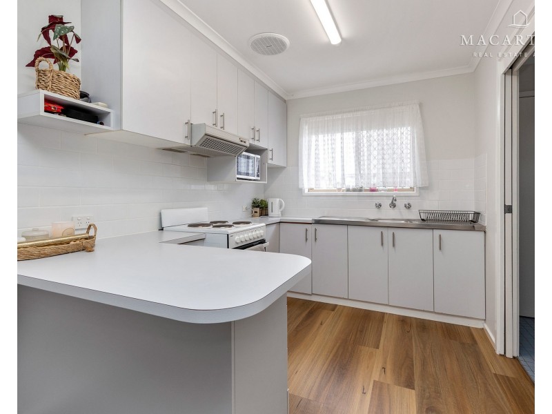 2/22 Dove Street, Mount Austin NSW 2650