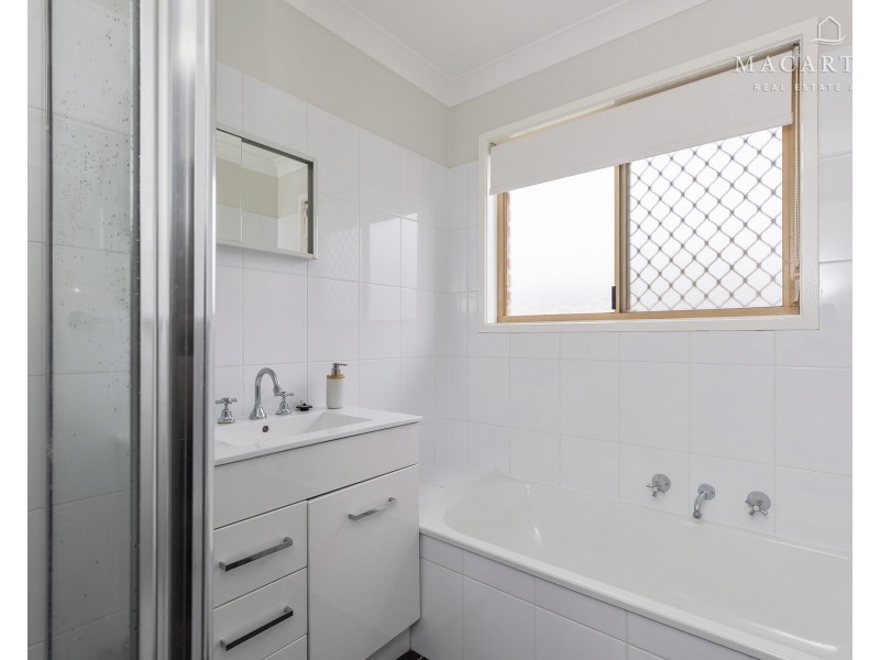 2/22 Dove Street, Mount Austin NSW 2650