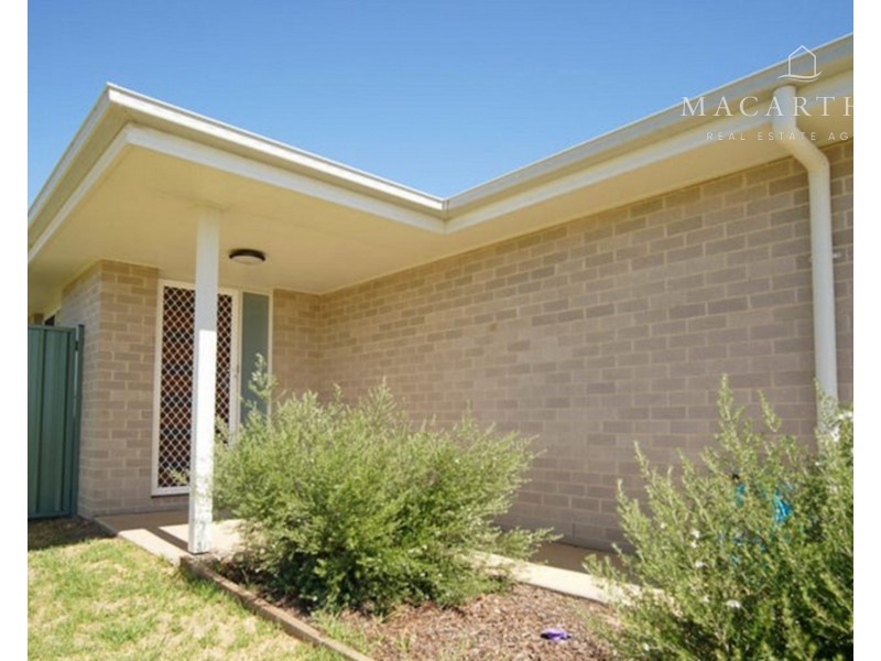 2 Kanooka Place, Forest Hill NSW 2651