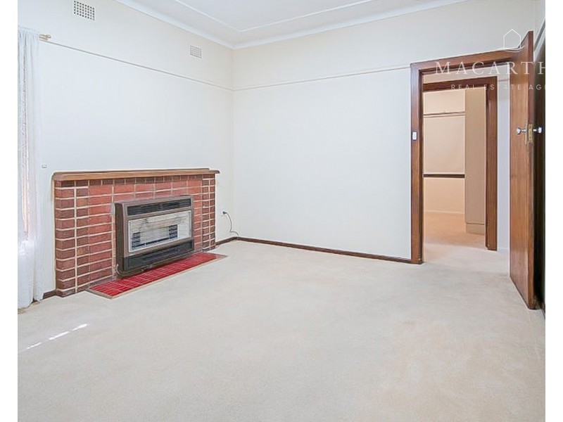 90 Fernleigh Road, Mount Austin NSW 2650