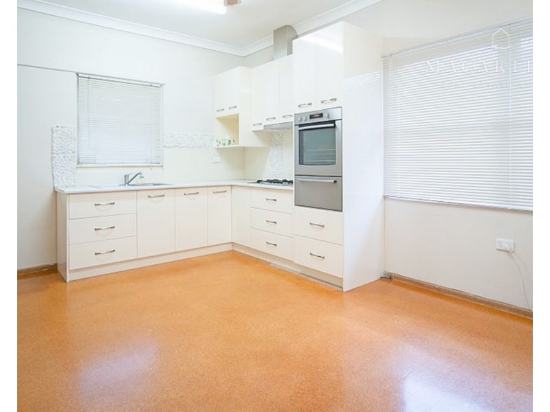 90 Fernleigh Road, Mount Austin NSW 2650