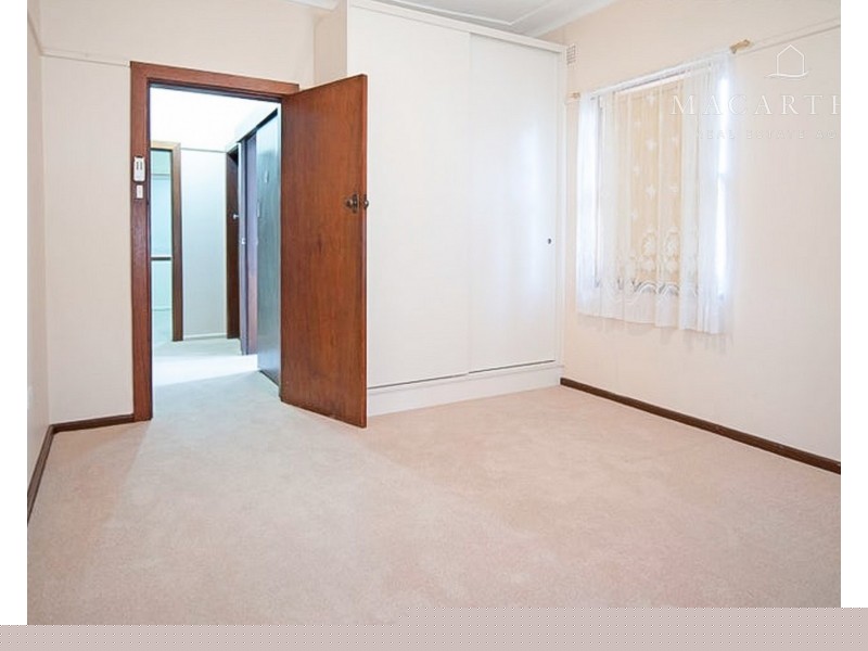 90 Fernleigh Road, Mount Austin NSW 2650