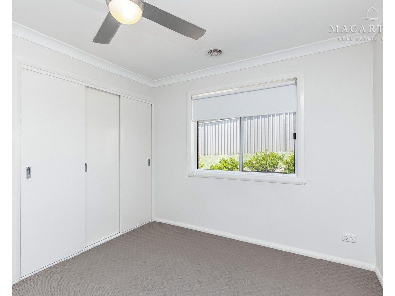63 Kaloona Drive, Bourkelands NSW 2650