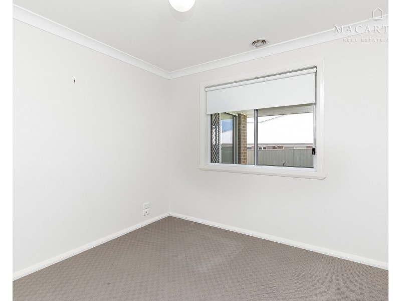 63 Kaloona Drive, Bourkelands NSW 2650