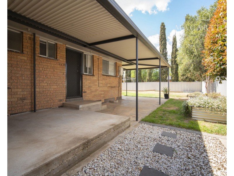 11 Geneva Crescent, Lake Albert NSW 2650