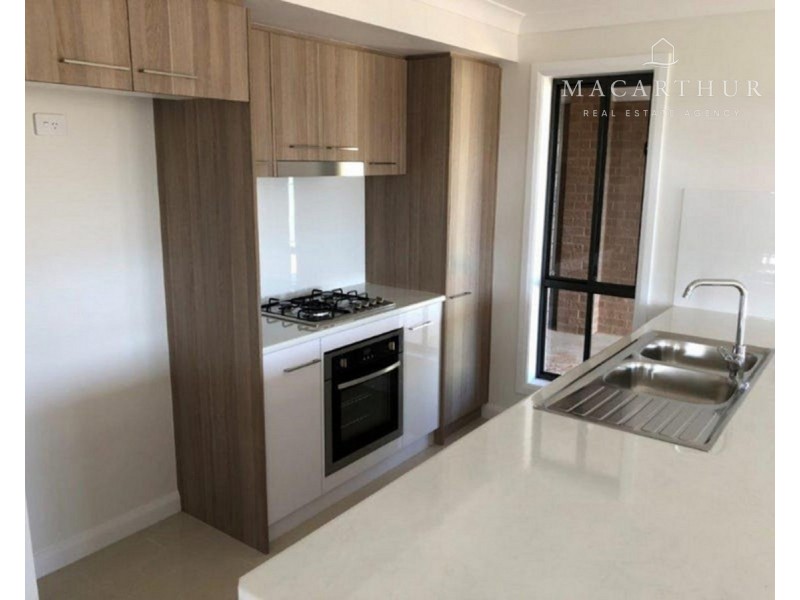 1/11 Gimlet Place, Forest Hill NSW 2651
