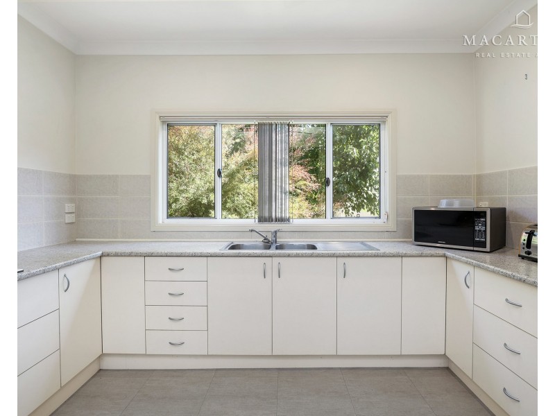 76 East Street, North Wagga Wagga NSW 2650