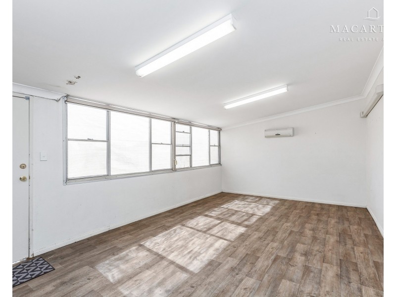 76 East Street, North Wagga Wagga NSW 2650