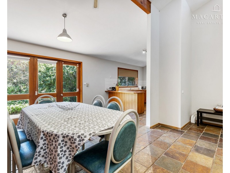 1 Emu Place, Kooringal NSW 2650