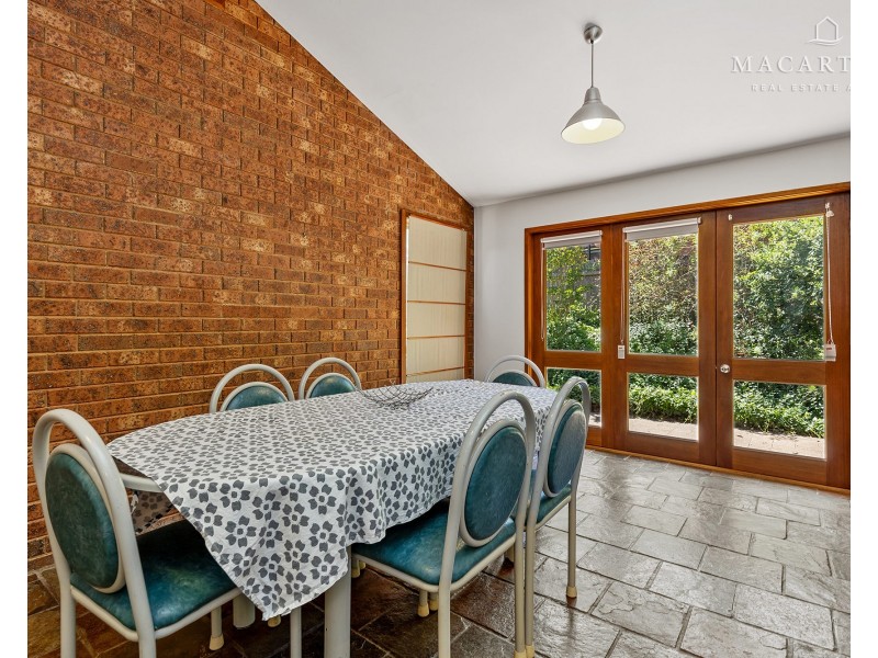 1 Emu Place, Kooringal NSW 2650