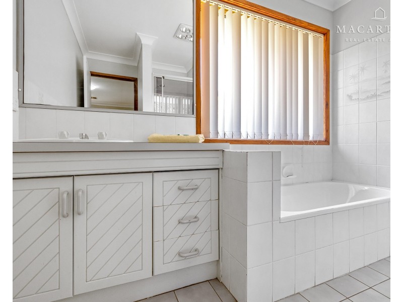1 Emu Place, Kooringal NSW 2650