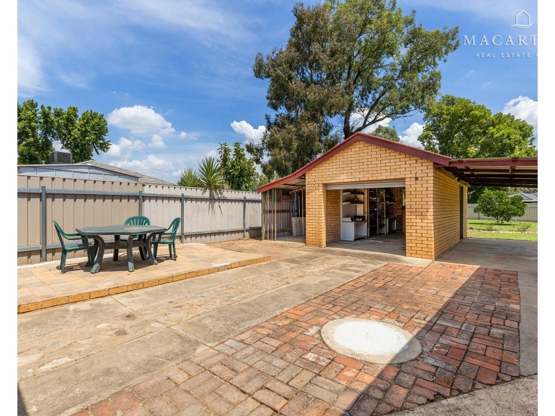 115 McKell Avenue, Mount Austin NSW 2650