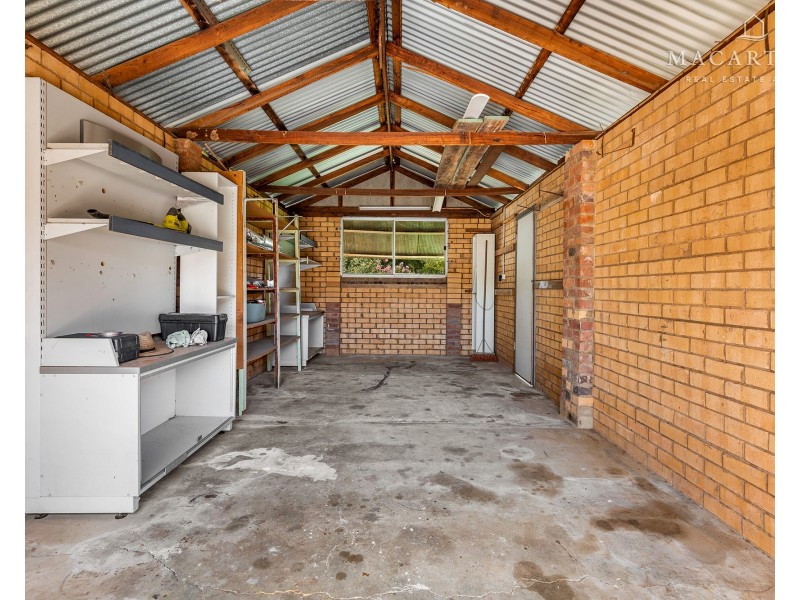 115 McKell Avenue, Mount Austin NSW 2650