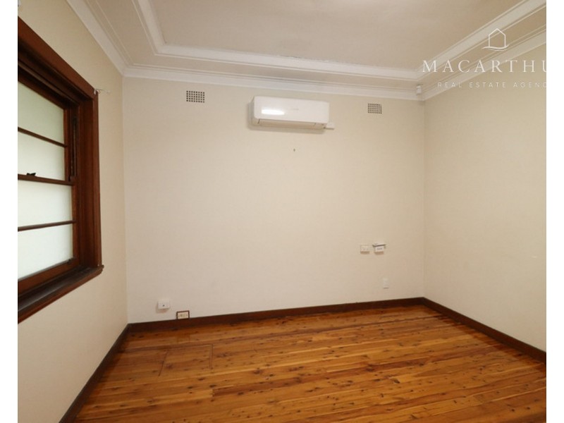 11 Lewisham Avenue, Wagga Wagga NSW 2650