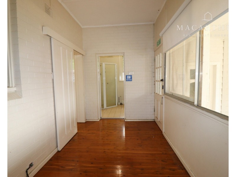 11 Lewisham Avenue, Wagga Wagga NSW 2650
