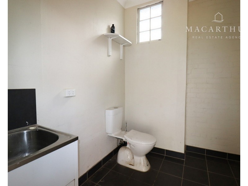 11 Lewisham Avenue, Wagga Wagga NSW 2650