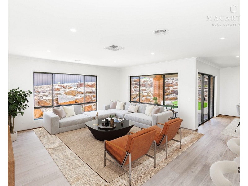 1 Harold Crescent, Gobbagombalin NSW 2650