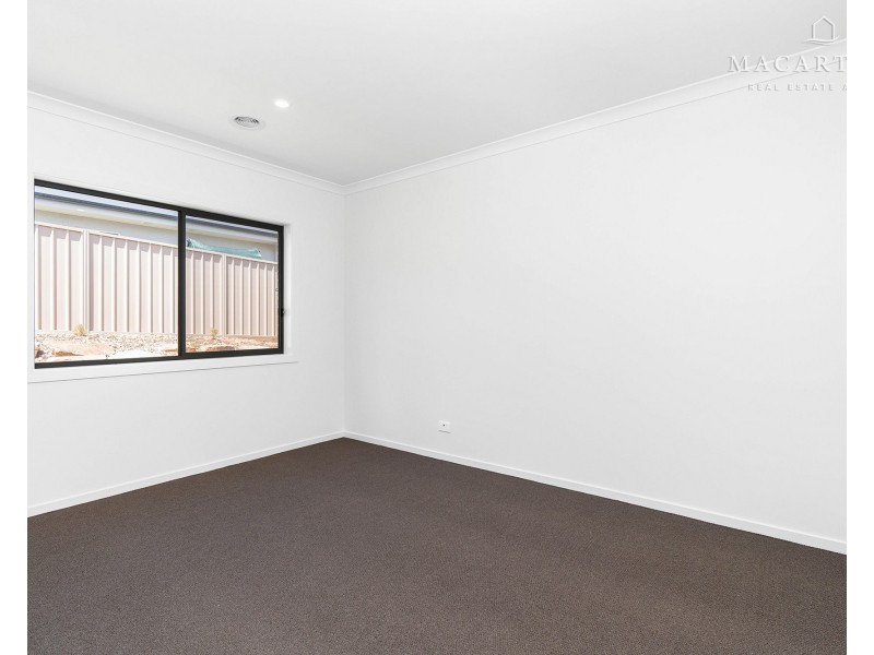 1 Harold Crescent, Gobbagombalin NSW 2650