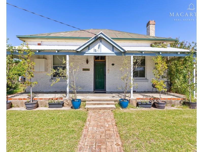 98 Crampton Street, Wagga Wagga NSW 2650