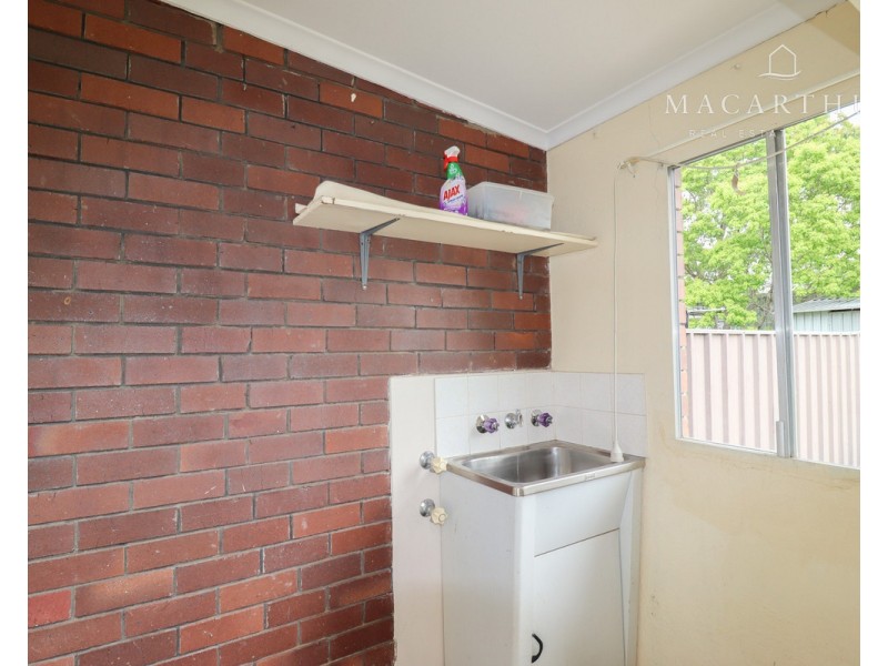 2/426 Kooringal Road, Lake Albert NSW 2650