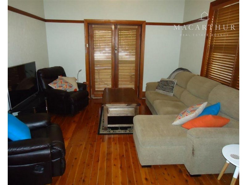 70 Thorne Street, Wagga Wagga NSW 2650
