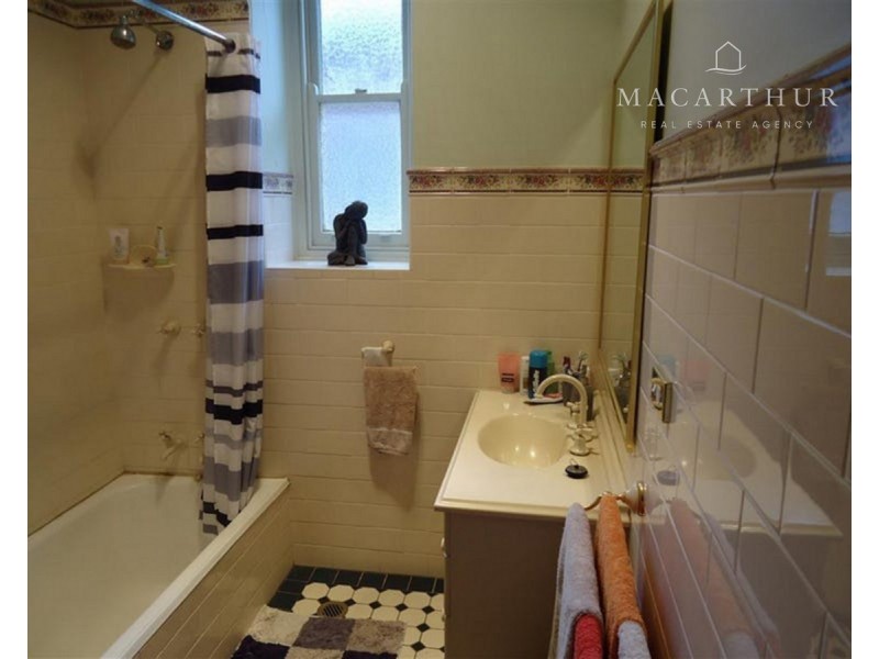 70 Thorne Street, Wagga Wagga NSW 2650