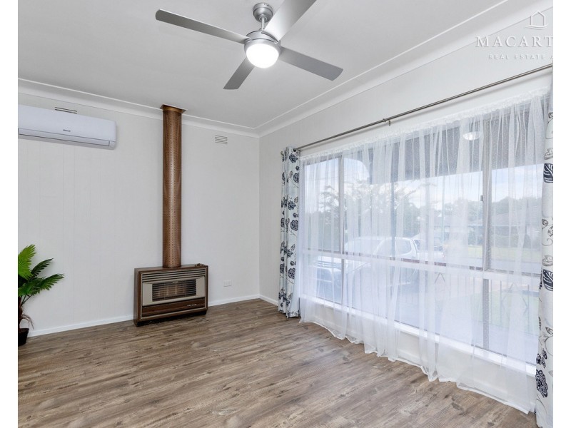 10 Montgomery Street, Ashmont NSW 2650