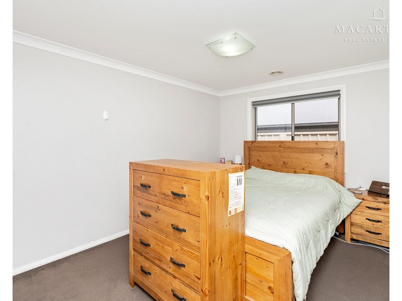 9 Morris Crescent, Gobbagombalin NSW 2650