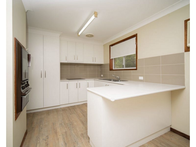 27 Goborra Street, Glenfield Park NSW 2650