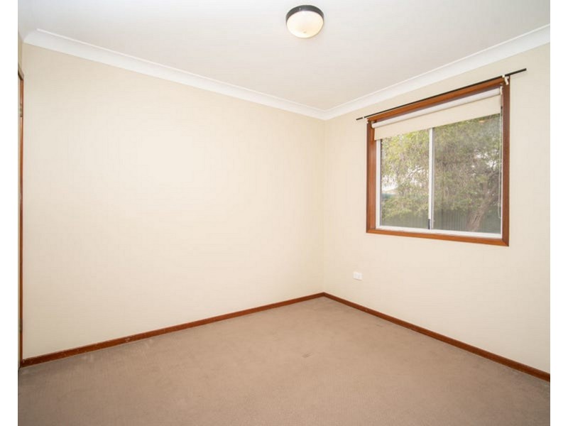 27 Goborra Street, Glenfield Park NSW 2650