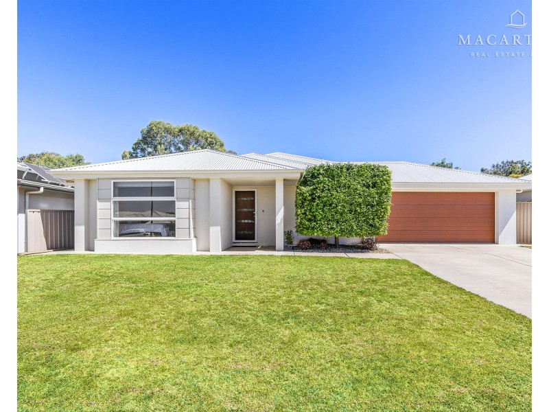 59 Strickland Drive, Boorooma NSW 2650