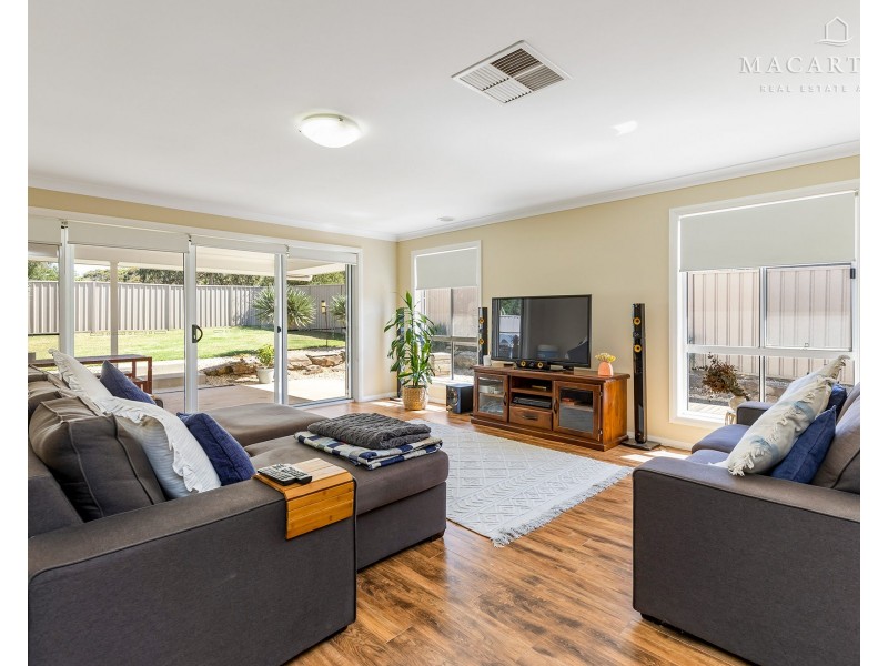 59 Strickland Drive, Boorooma NSW 2650