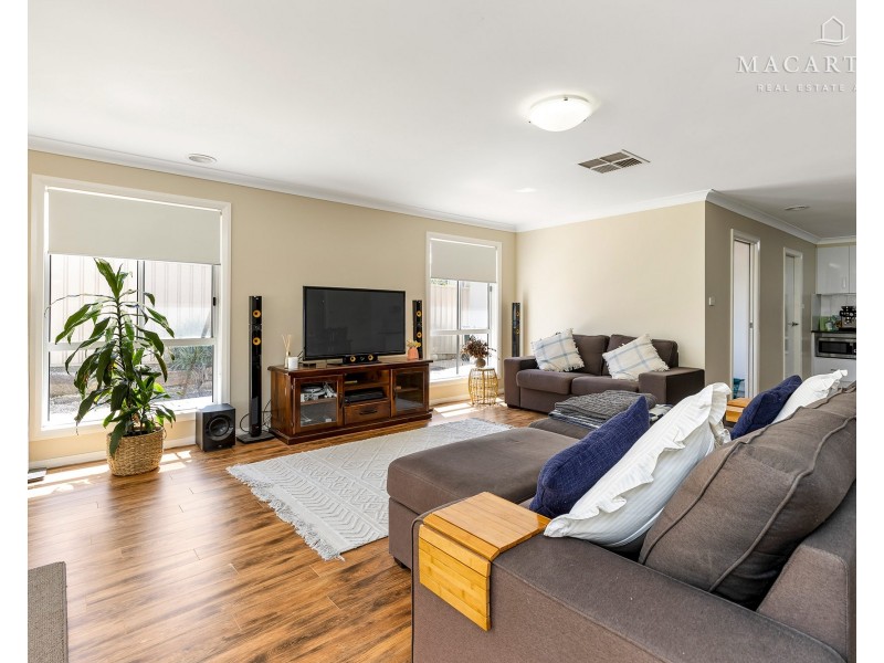 59 Strickland Drive, Boorooma NSW 2650