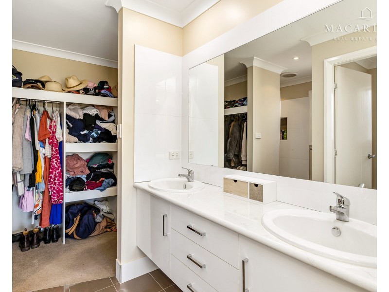 59 Strickland Drive, Boorooma NSW 2650