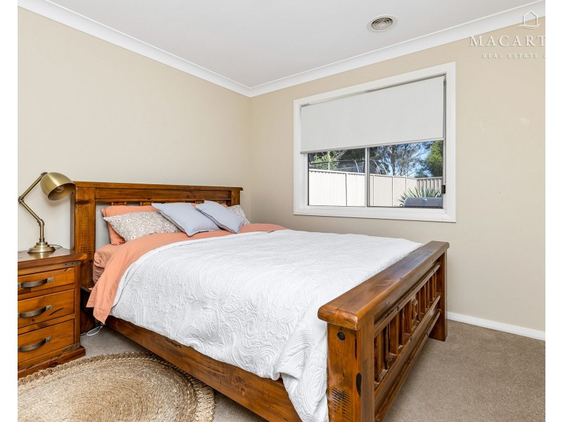 59 Strickland Drive, Boorooma NSW 2650
