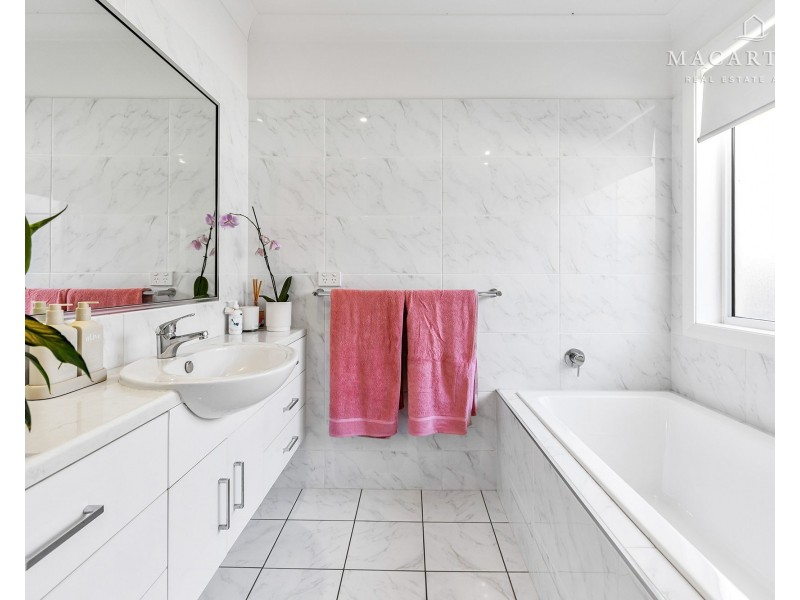 59 Strickland Drive, Boorooma NSW 2650