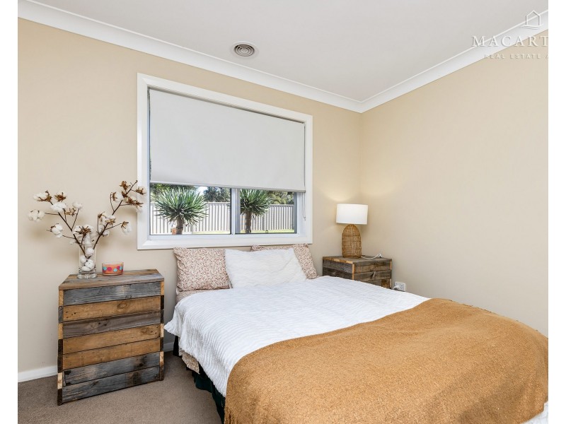 59 Strickland Drive, Boorooma NSW 2650