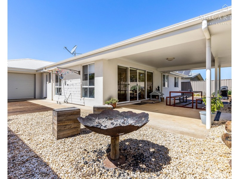 59 Strickland Drive, Boorooma NSW 2650