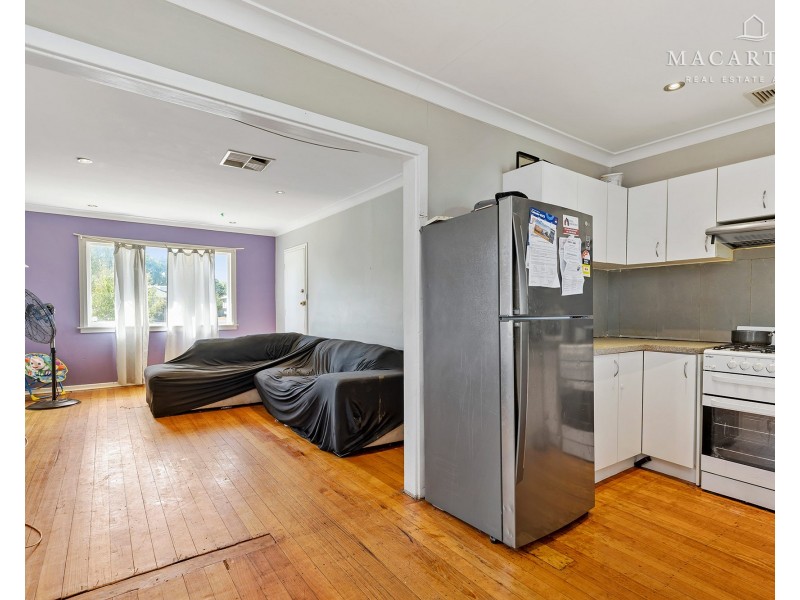 124 Bourke Street, Mount Austin NSW 2650